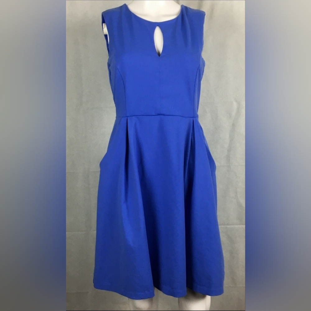 Dress with pockets